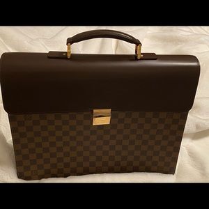 Louis Vuitton ‘Altona’ brief case